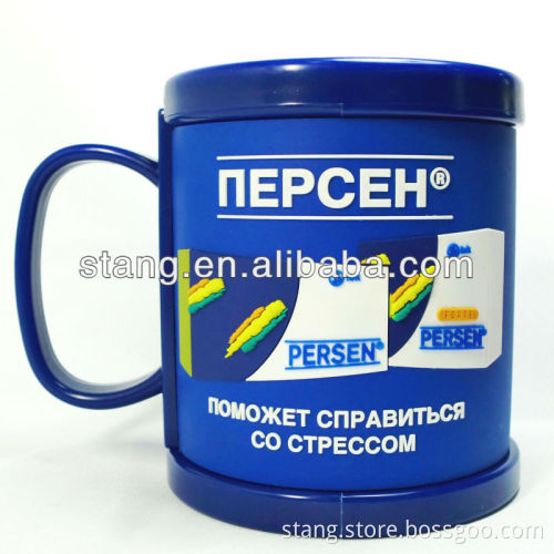 Fashionable plastic pp cup with pvc cartoon pictures